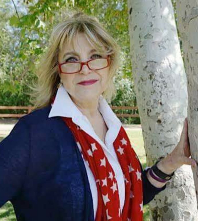 Kerry Nelson – Wallpaper Design Specialist